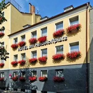 https://hotel-am-heideloffplatz.com-bavaria.com